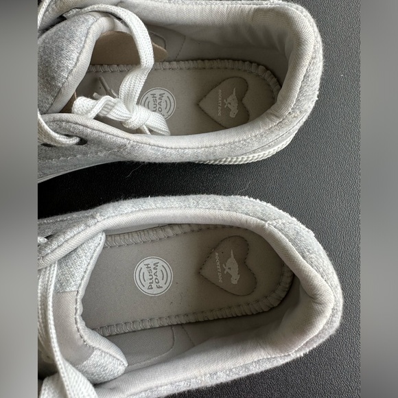 ‼️$10 - Rocket Dog Cheery Grey Sneaker Size 11 - Picture 2 of 11